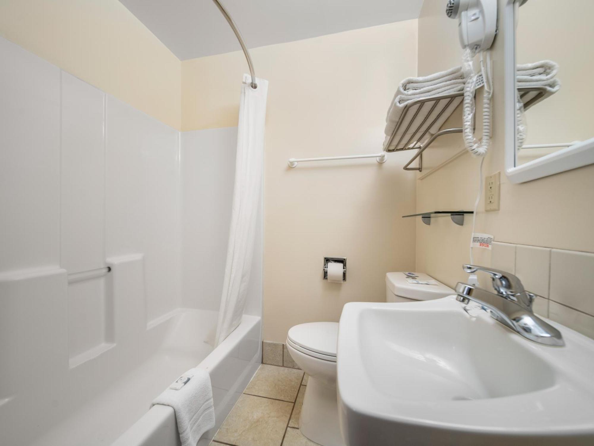 Kingsway Inn Caro Room photo
